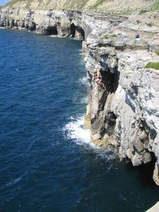  deep water soloing dws congor cave connor cove dorset cliff jump artist