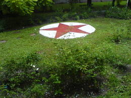  red star