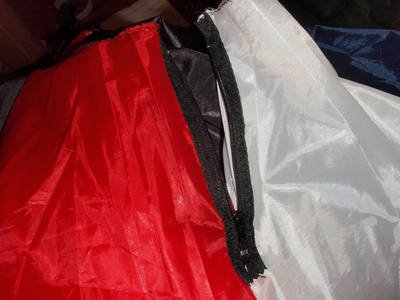 umbrella skirt putting zipp on the lininng
