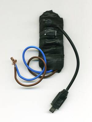 heath bunting improvised electronic device ied mini usb phone charger01